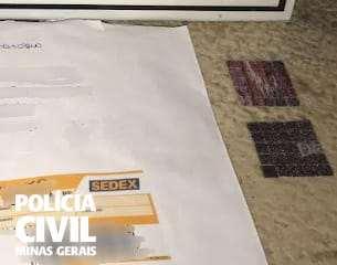 Mulher é presa em Uberaba com 100 selos de LSD pela PCMG