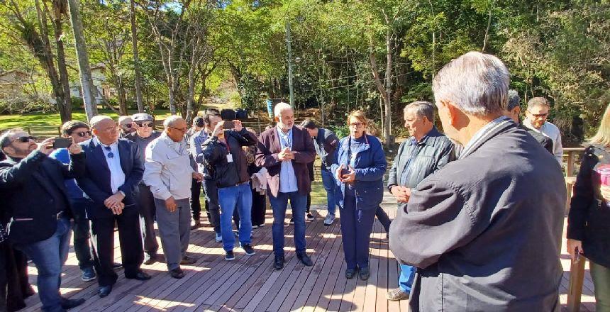 Prefeita e reitor da UFJF recepcionam comitiva empresarial no Jardim Botânico