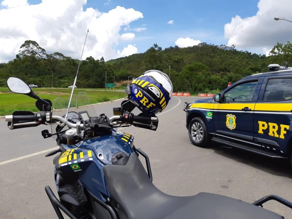 Retirada de caminhão de encosta interditará temporariamente a subida da Serra de Petrópolis