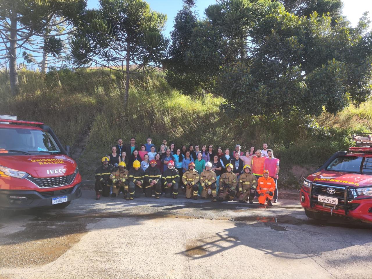 Bombeiros realizam Operação Rota de Emergência no Hospital Regional de Barbacena para prevenir incêndios e garantir segurança
