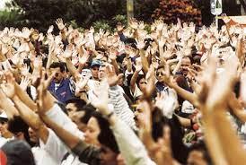 Como é formado o pensamento social atual?