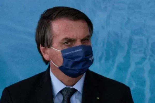 Delegado da PF que ¨livrou¨ Bolsonaro de prevaricação se afasta do país.