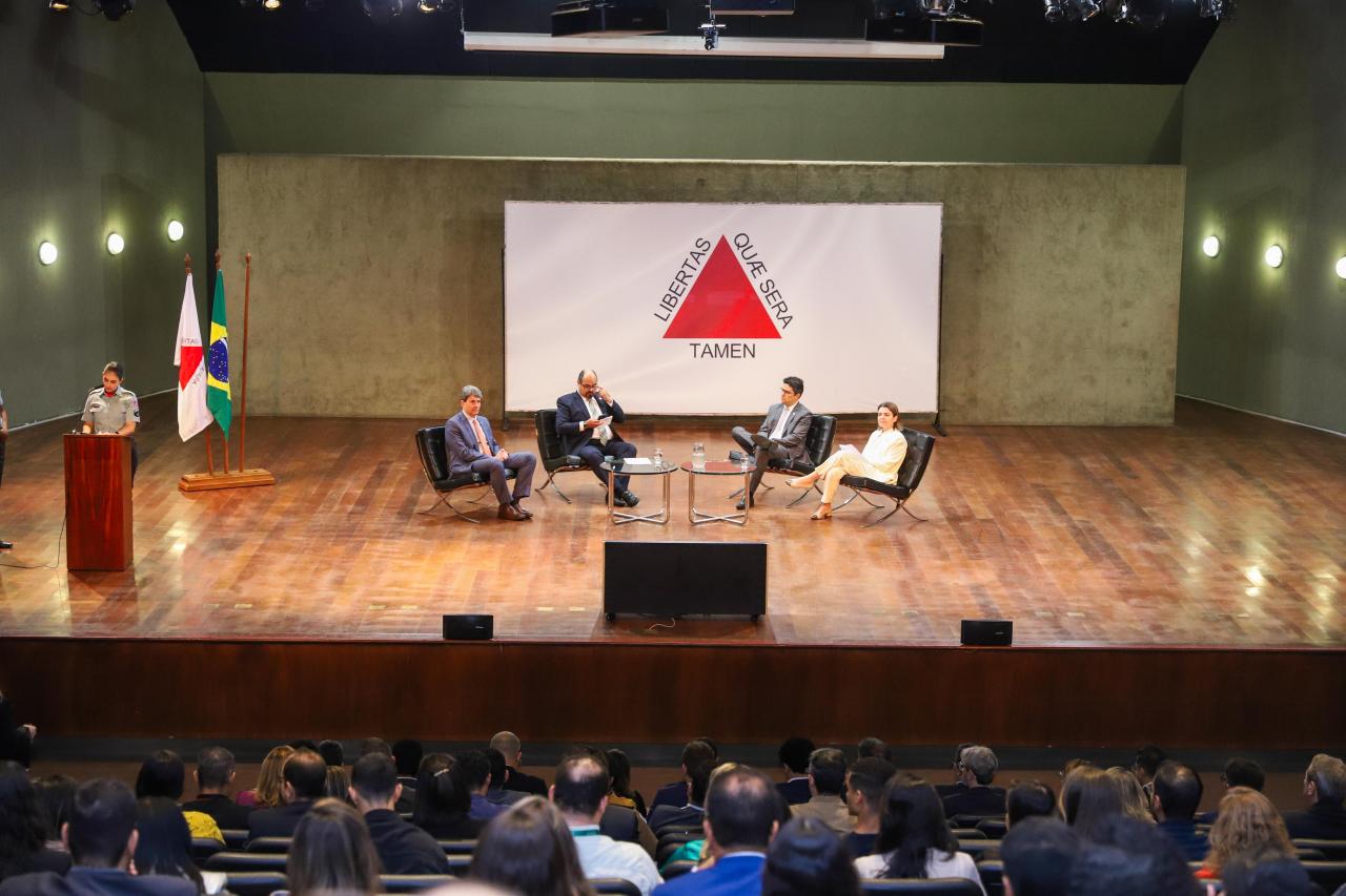 Governo de Minas analisa cenários e avanços no aniversário de 10 anos da Lei Anticorrupção