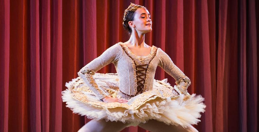 Juiz-forana Brilha na Ópera de Paris e Encanta Público no Teatro Paschoal