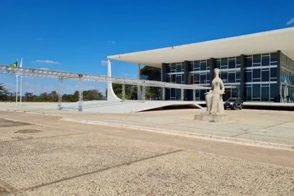STF instala estrutura para posse de Zanin, que terá 350 convidados