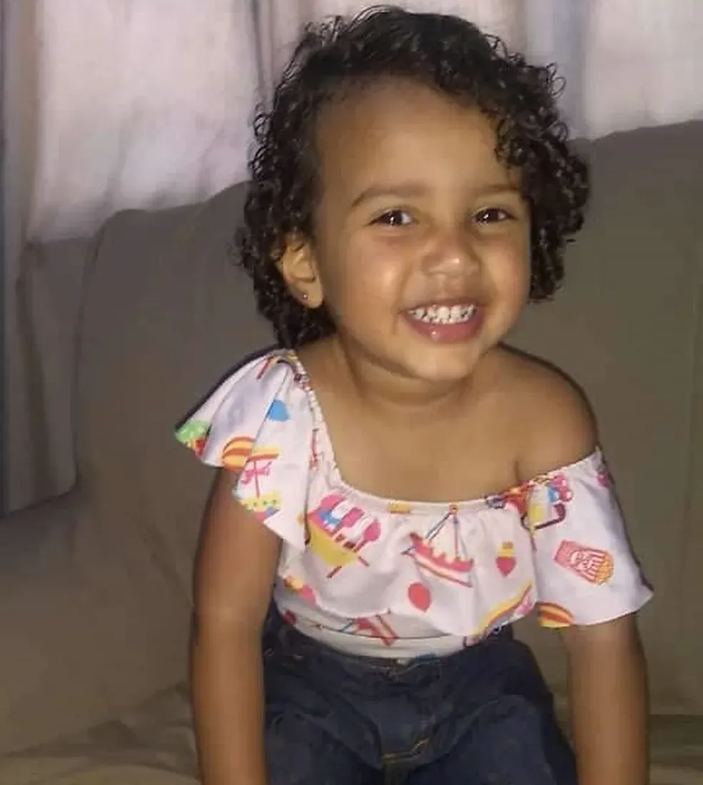 Morre criança de 3 anos que foi atropelada por um carro durante um torneio leiteiro em Juiz de Fora