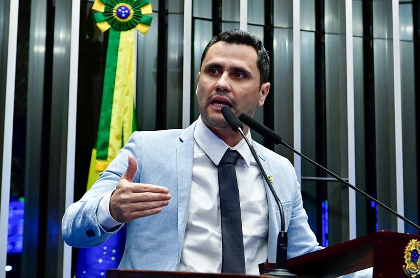 Senador Cleitinho de Minas, critica pautas do STF e propõe mudanças na minirreforma eleitoral