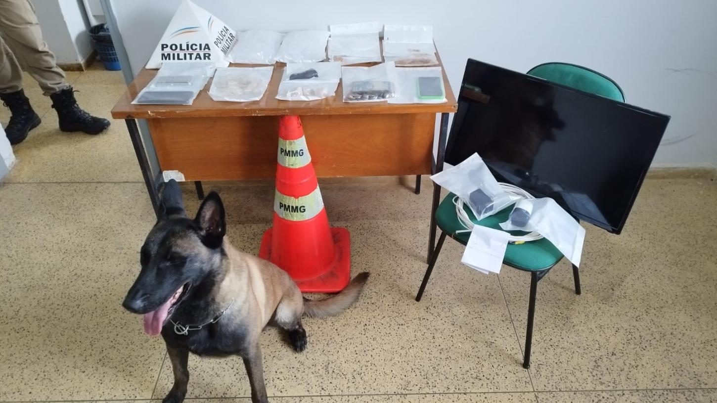 Três suspeitos de tráfico de drogas são presos em Piraúba