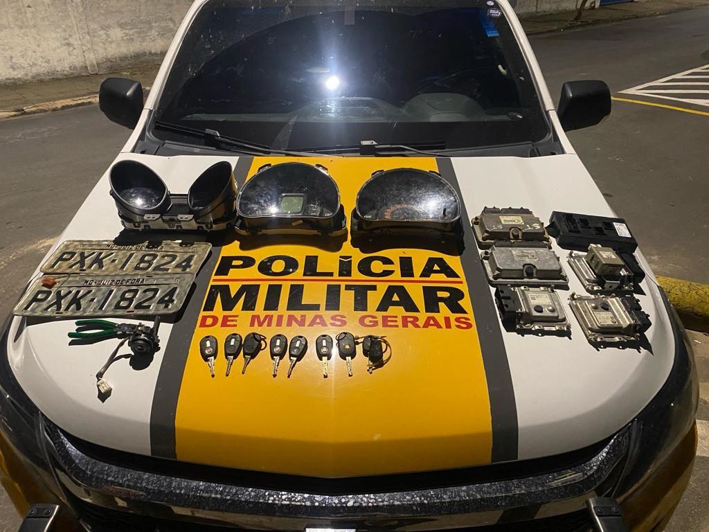 Homem é preso por furto de veículo em Juiz de Fora