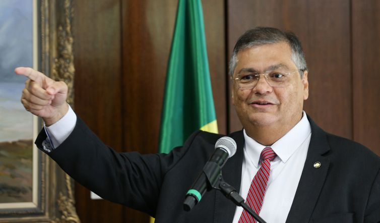 Ministros do STF elogiam indicação de Dino para Corte