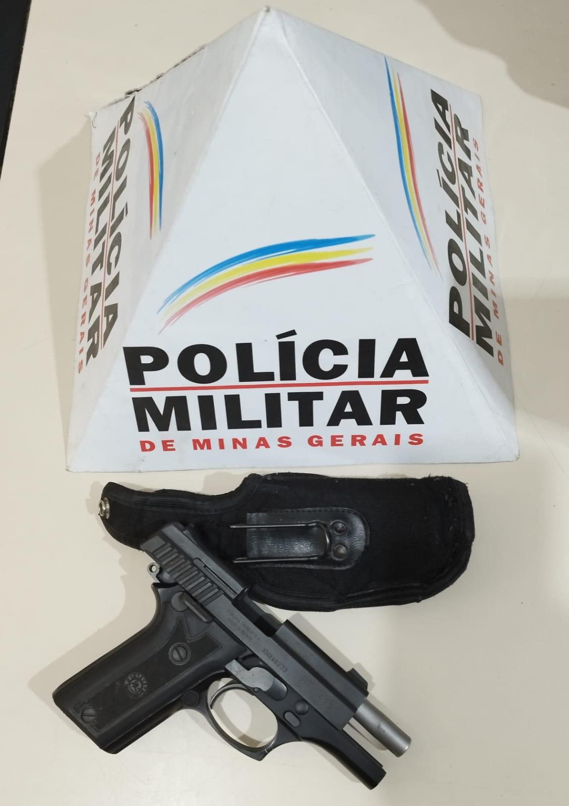 Polícia Militar apreende arma de fogo e detém cinco indivíduos após briga de trânsito