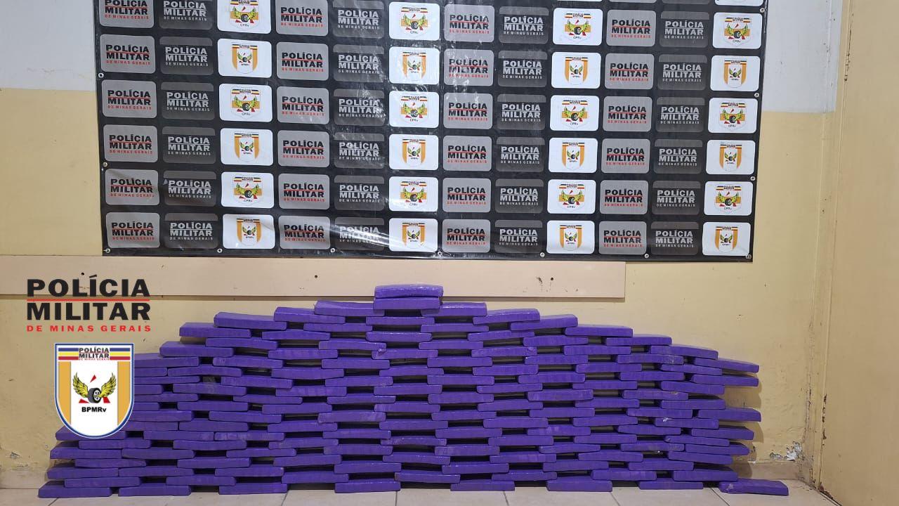 Polícia Militar apreende cerca de 150 kg de maconha em Rio Pomba