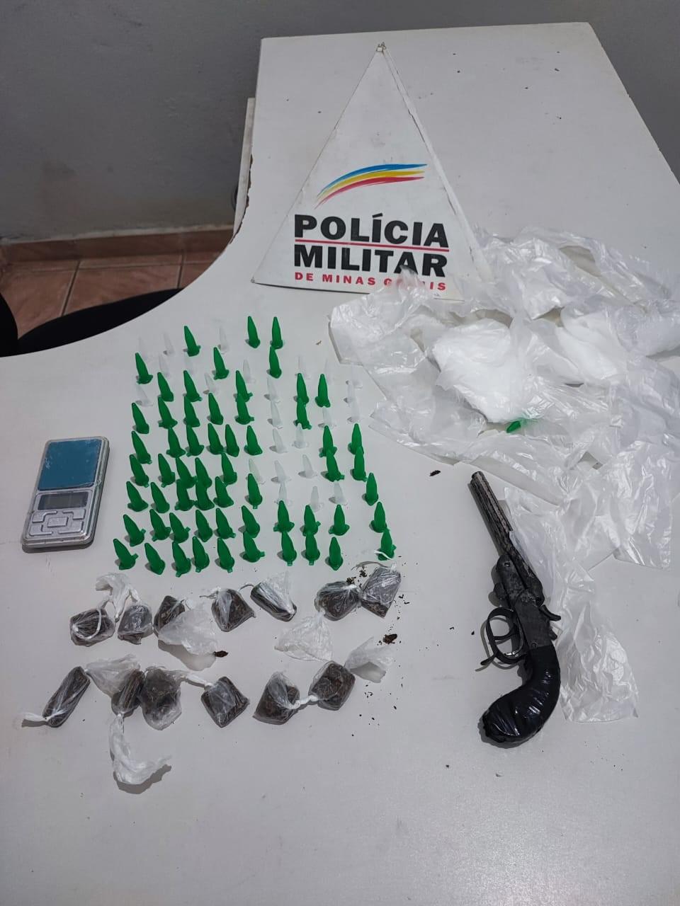 POLÍCIA MILITAR PRENDE AUTOR DE TRÁFICO DE DROGAS EM VISCONDE DO RIO BRANCO