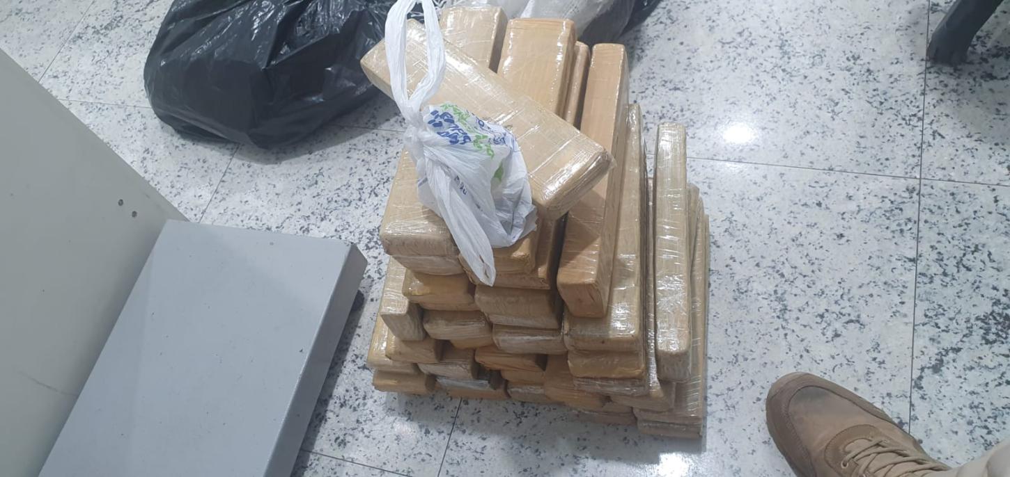 Homem é preso por tráfico de drogas em Leopoldina