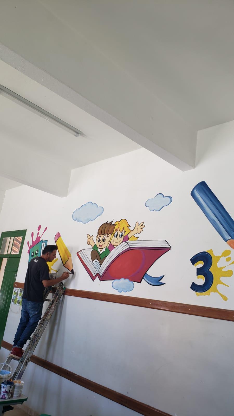 Escolas Estaduais de Minas se Preparam para o Retorno às Aulas