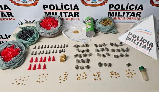 Operação policial resulta na prisão de jovem por tráfico de drogas em Ouro Branco/MG
