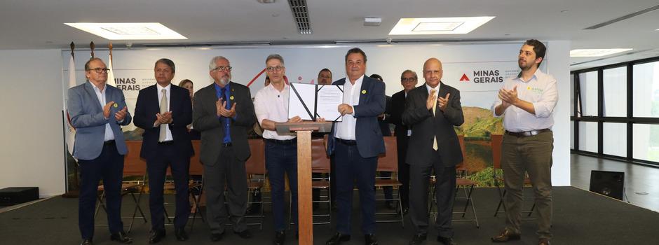 Governo de Minas assina acordo para regularização de propriedades rurais em 56 novos municípios