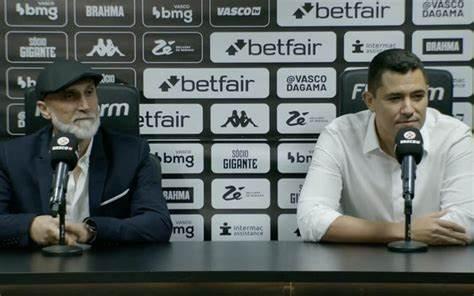 Álvaro Pacheco e Pedro Martins são apresentados oficialmente em coletiva