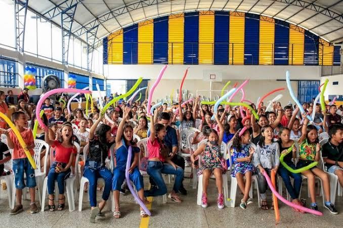Festa para a comunidade lança projeto na Escola Municipal Antônio Lessa