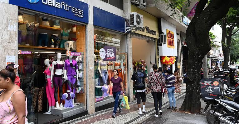 Minas Gerais volta a bater recorde com 300 empresas abertas por dia em abril