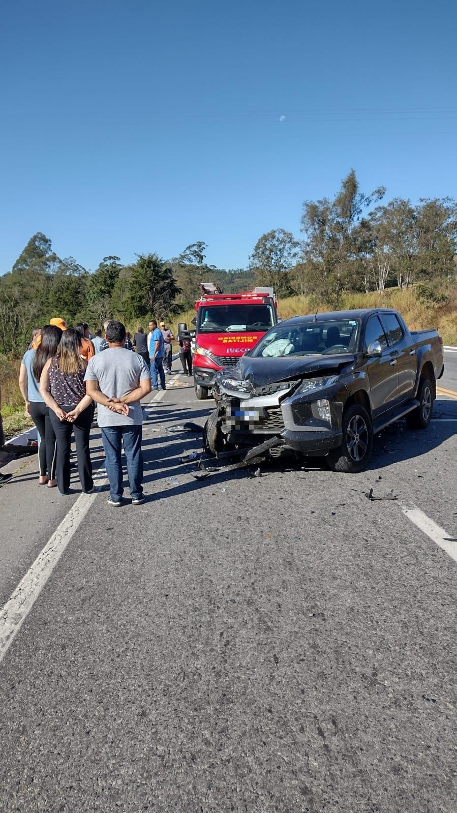 Bombeiros de Barbacena Resgatam Vítimas em Acidente na MG-265