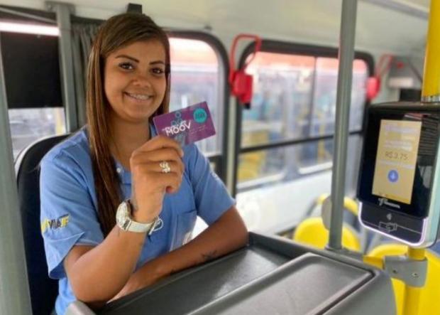 Cartões de ônibus antigos serão desabilitados  em agosto