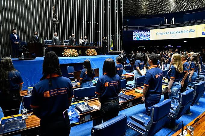 Secretaria de Educação seleciona estudante para representar Minas Gerais no Programa Jovem Senador