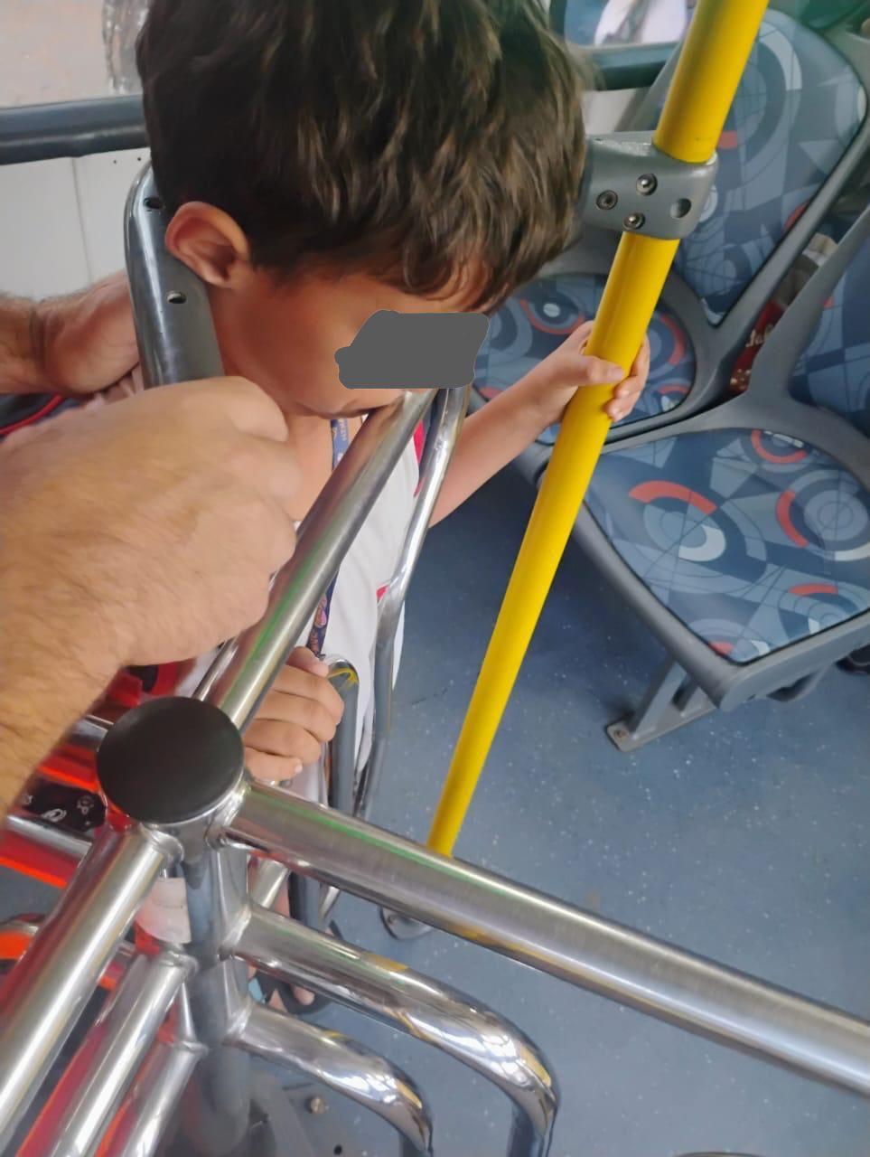 Bombeiros Resgatam Criança de 7 Anos Presa em Roleta de Ônibus em Cataguases