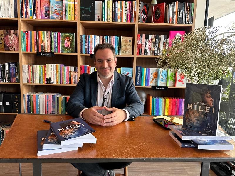 Com presença do co-autor Marcelo Duclos, livro sobre Milei é lançado no Brasil
