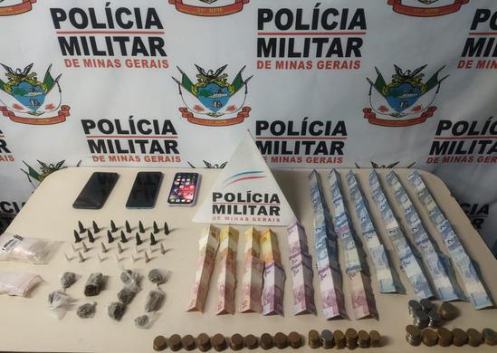 Dupla é Presa em Ouro Branco por Tráfico de Drogas Durante Patrulhamento Policial