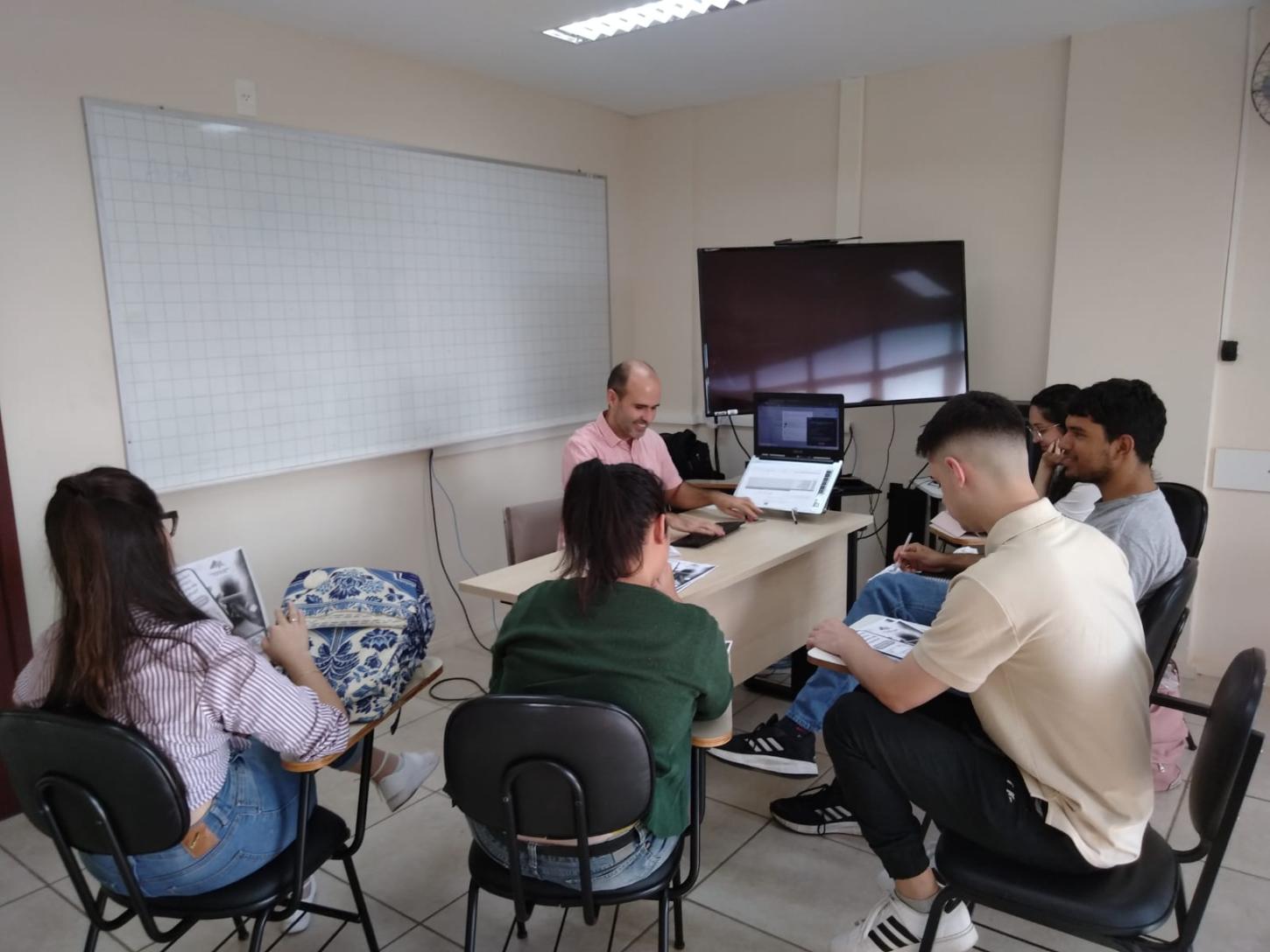 Apoio ao Trabalhador: Projeto da UFJF Oferece Atendimento Gratuito para Adoecimento no Trabalho