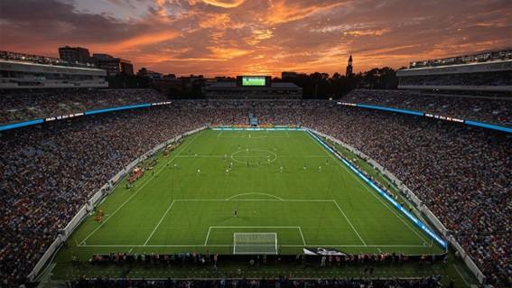 Defesa Zonal vs. Marcação Homem a Homem: Por Que os Melhores Times Adotam o Sistema Híbrido?