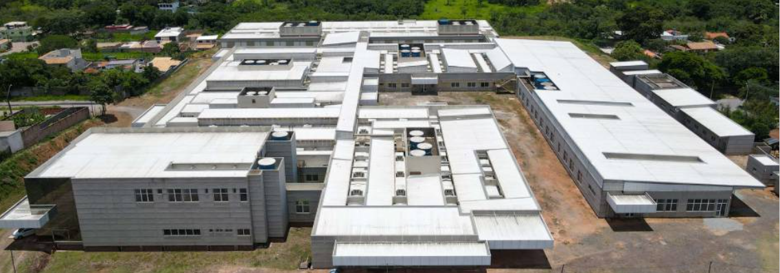 Governador Romeu Zema Vistoria Obras do Hospital Regional de Divinópolis, Prometendo Avanços na Saúde de Minas Gerais