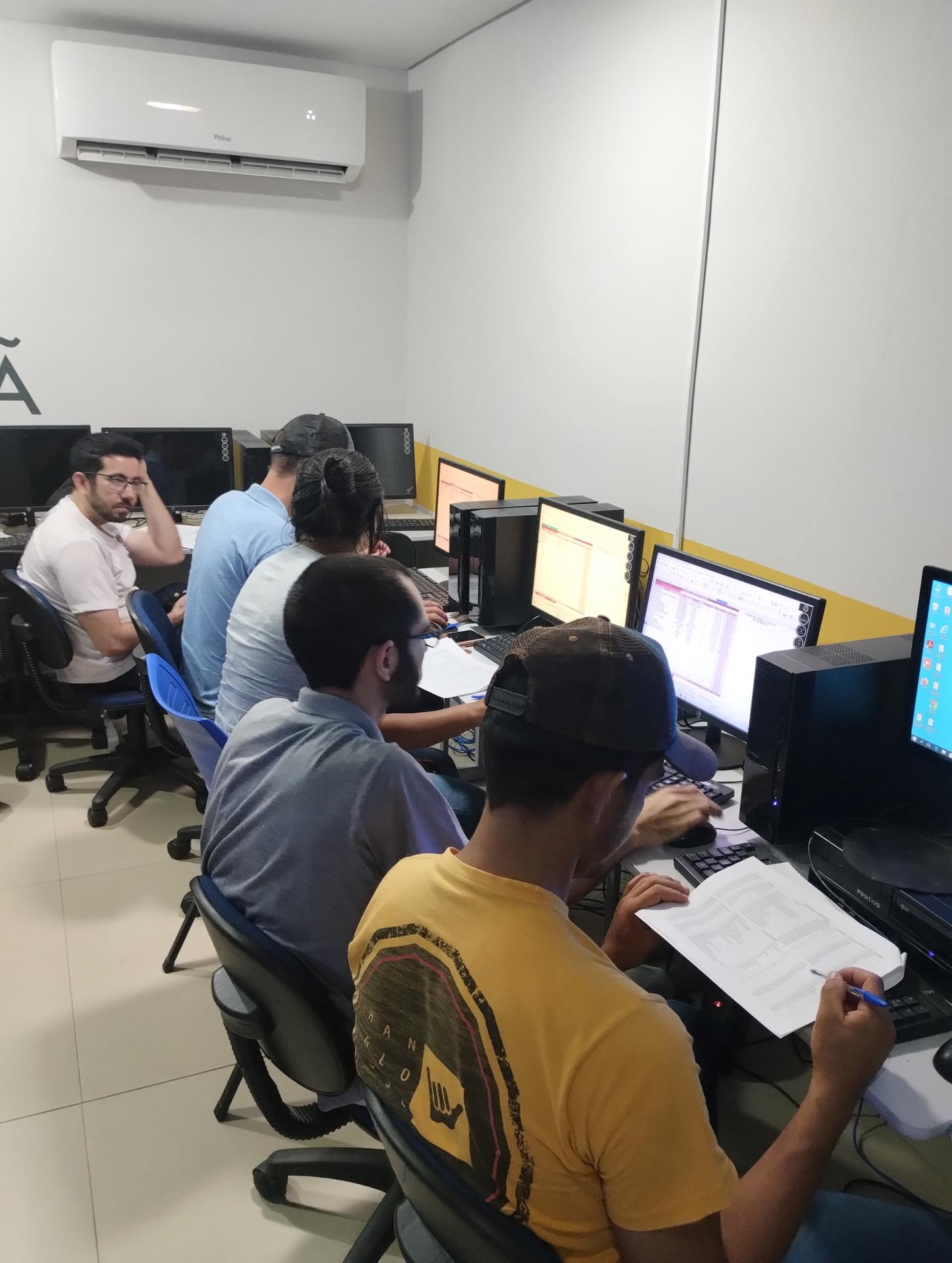 Jovens de Lagoa da Prata se capacitam para dar continuidade à agricultura familiar