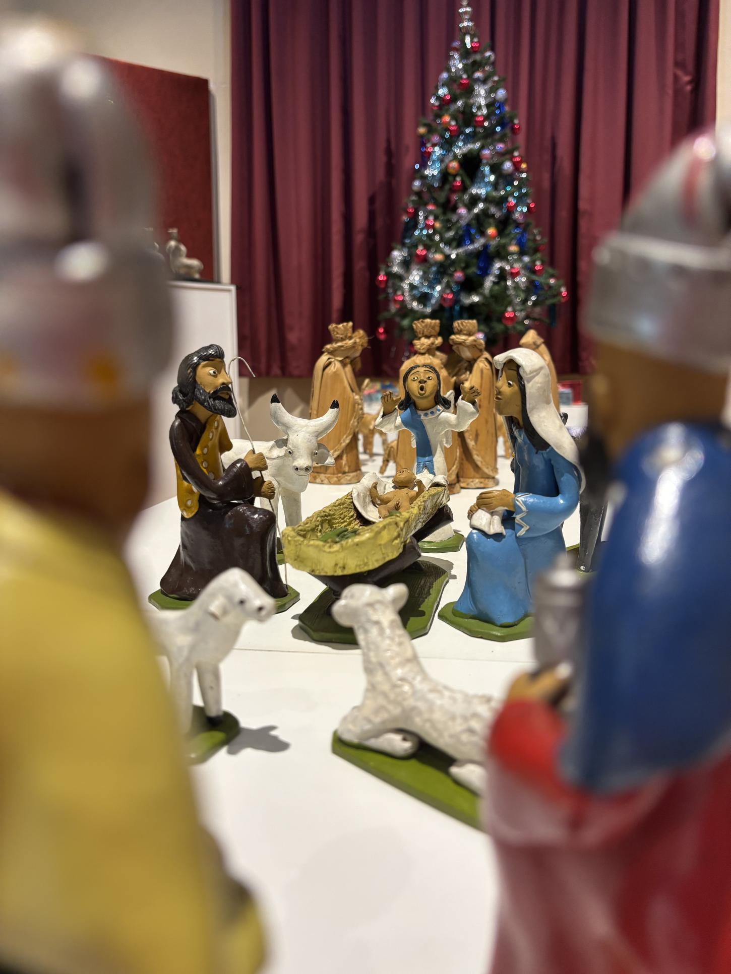 Fórum da Cultura da UFJF abre 36ª exposição de presépios com obras inovadoras e tradicionais