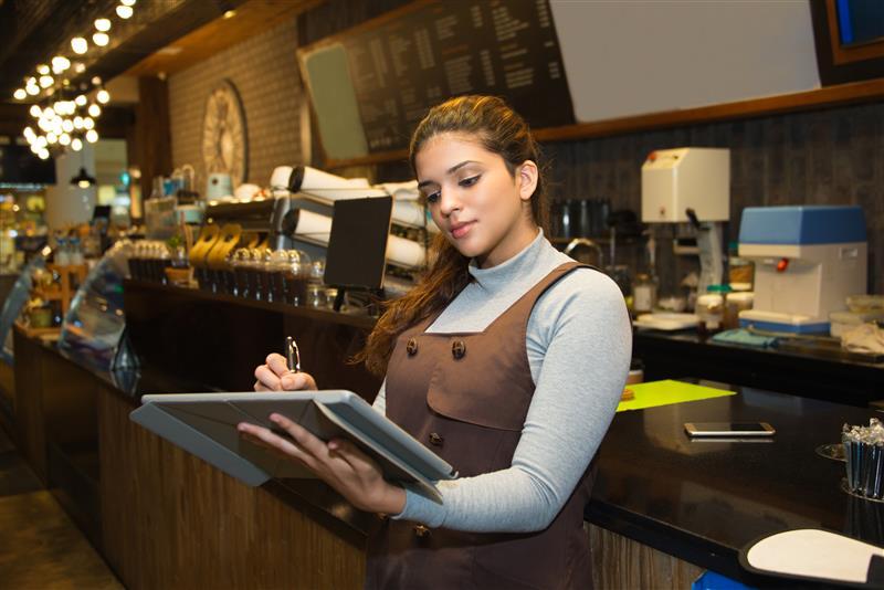 Inflação dos alimentos pressiona bares e restaurantes em dezembro