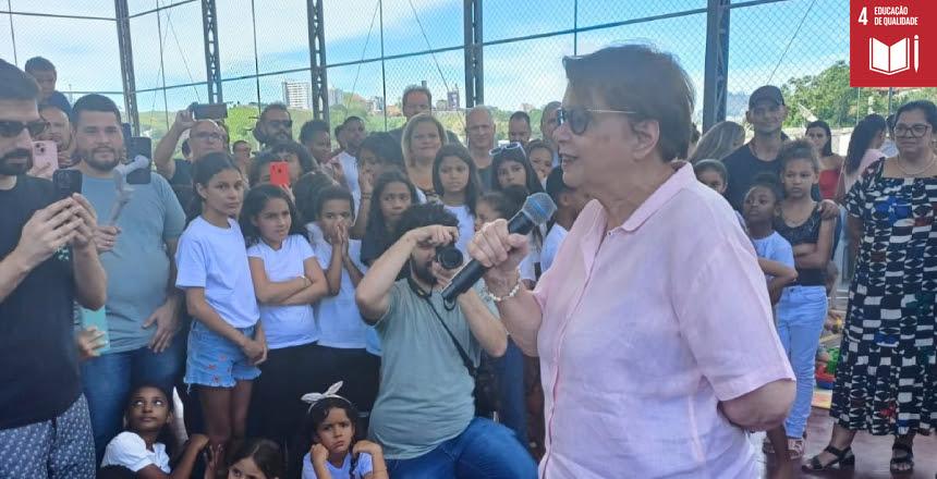 Prefeita Margarida Salomão inaugura nova quadra poliesportiva na Escola Amélia Mascarenhas