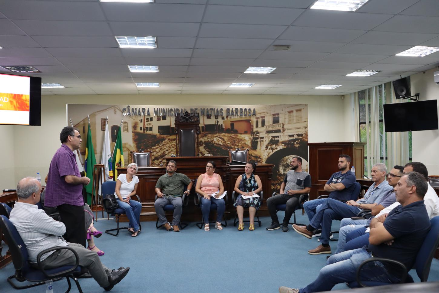 Câmara Municipal de Matias Barbosa recebe AMAC para discutir implantação do programa Jovem Aprendiz