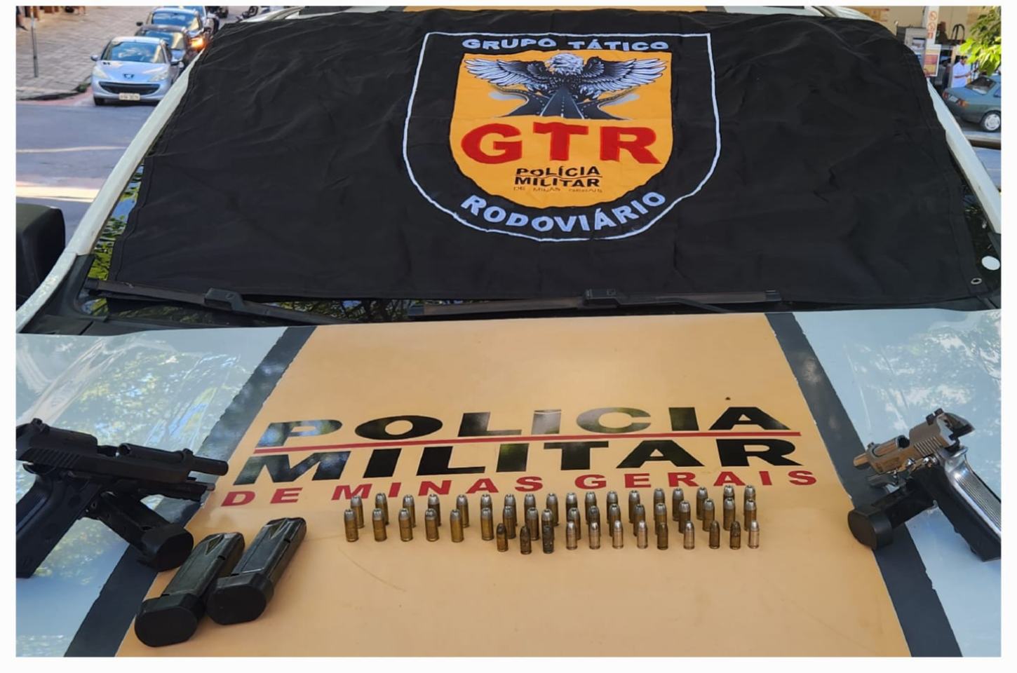 Homem é preso por porte ilegal de armas durante operação na BR 494, em Andrelândia (MG)