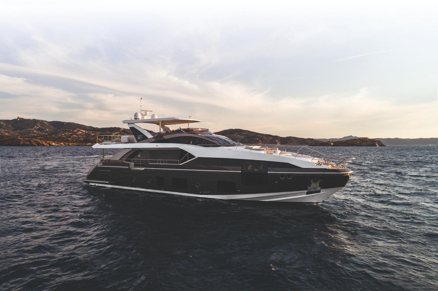 Barcos iguais aos do jogador CR7 e da top model Gisele Bündchen serão exibidos no Marina Itajaí Boat Show