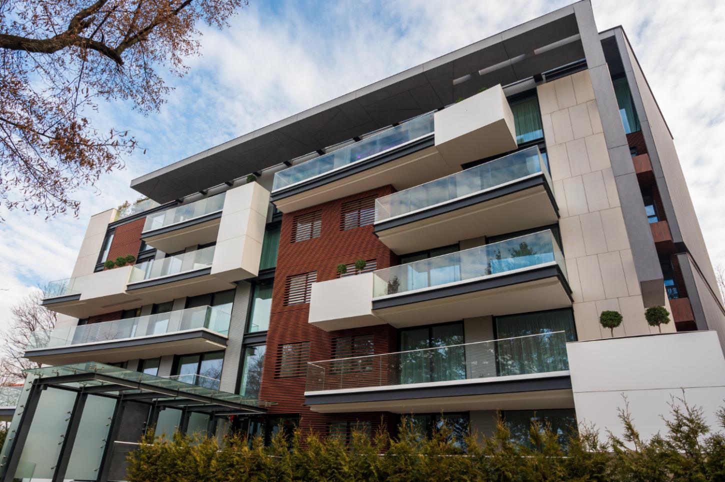 O que é melhor financiar com a construtora ou com o banco