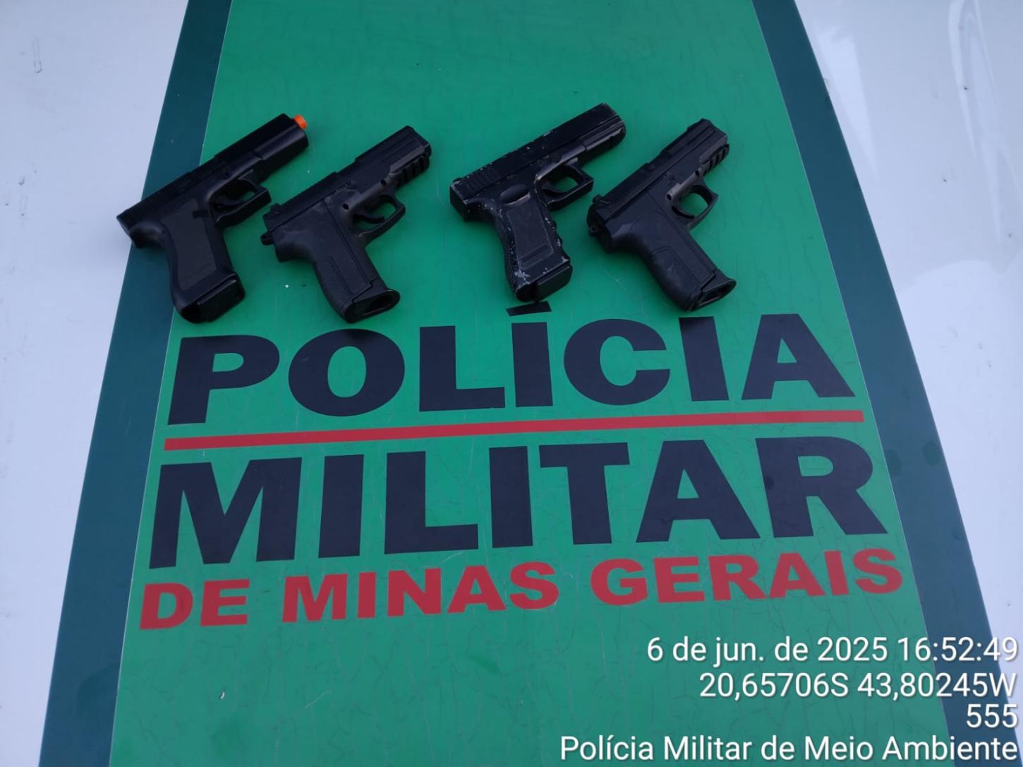 Operação da PMMG apreende armas e simulacros em Congonhas e Conselheiro Lafaiete