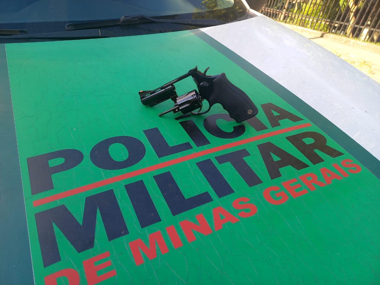 Prisão por posse ilegal de arma em Conselheiro Lafaiete durante operação dos 250 anos da PMMG