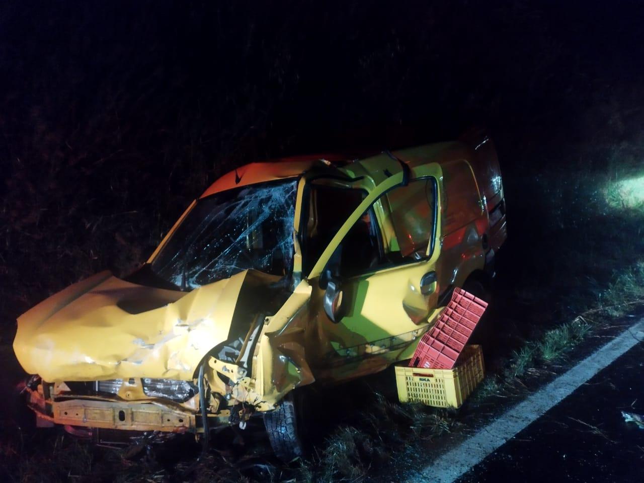 Tragédia na BR-267: colisão entre dois carros deixa um morto e outro ferido grave