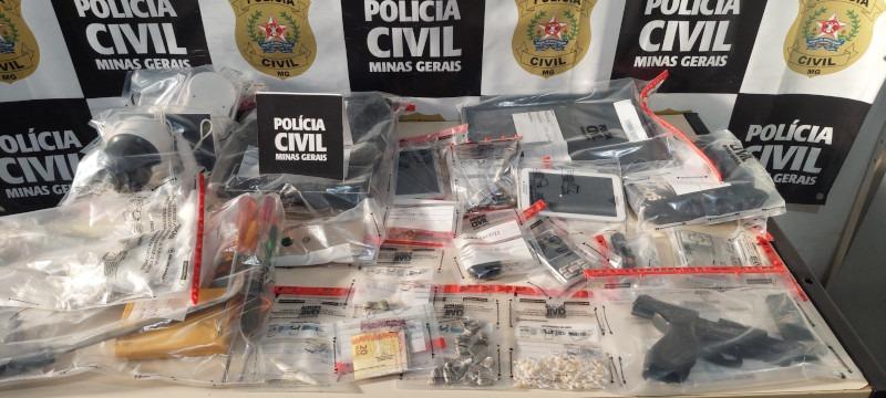 PCMG prende trio e apreende drogas e produtos furtados em Barbacena e região