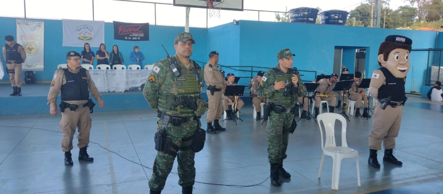 PM promove ação educativa com foco ambiental e antidrogas em escola de Barbacena