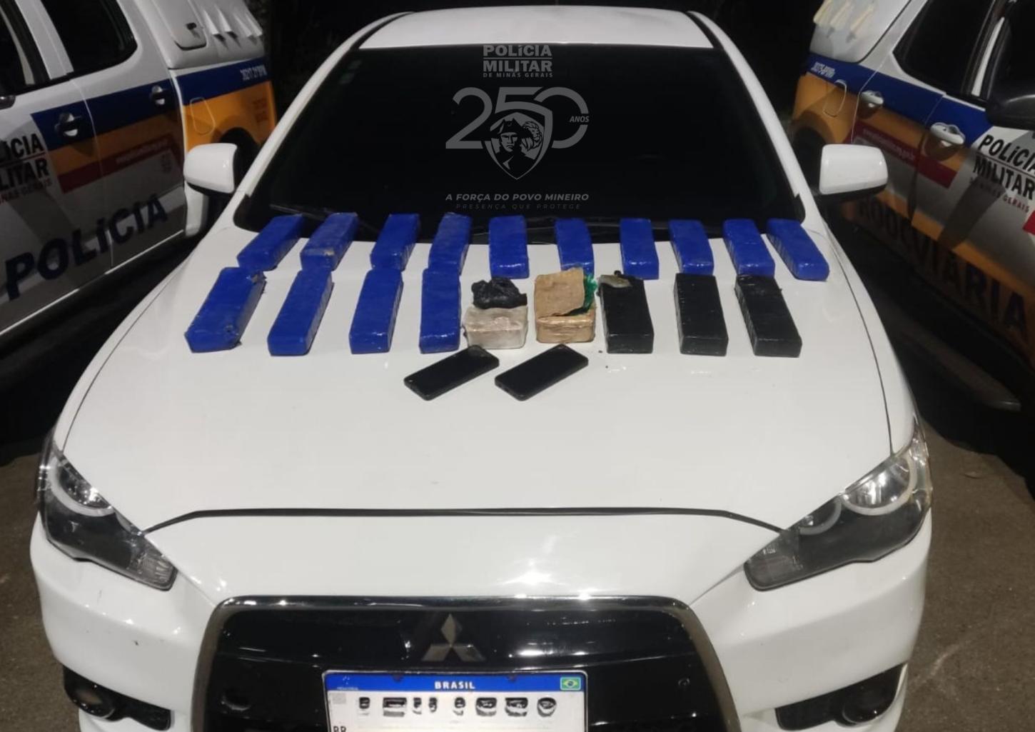 Polícia Militar apreende 17 barras de maconha e duas barras de crack em Astolfo Dutra