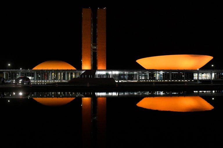 Fachada do Congresso Nacional será iluminada de laranja em alusão ao Dia da Pessoa com Deficiência Intelectual