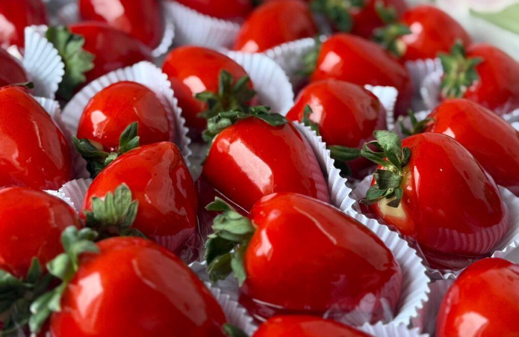 Festa do Morango agita Juiz de Fora a partir desta quinta com entrada gratuita; morango do amor é sensação do evento