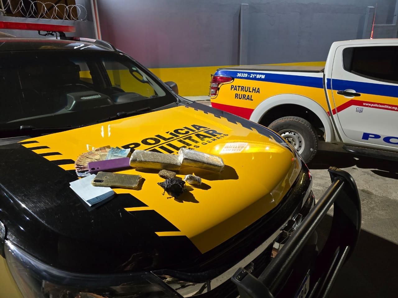 Homem é preso por tráfico de drogas na MGC-265, em Tocantins (MG)